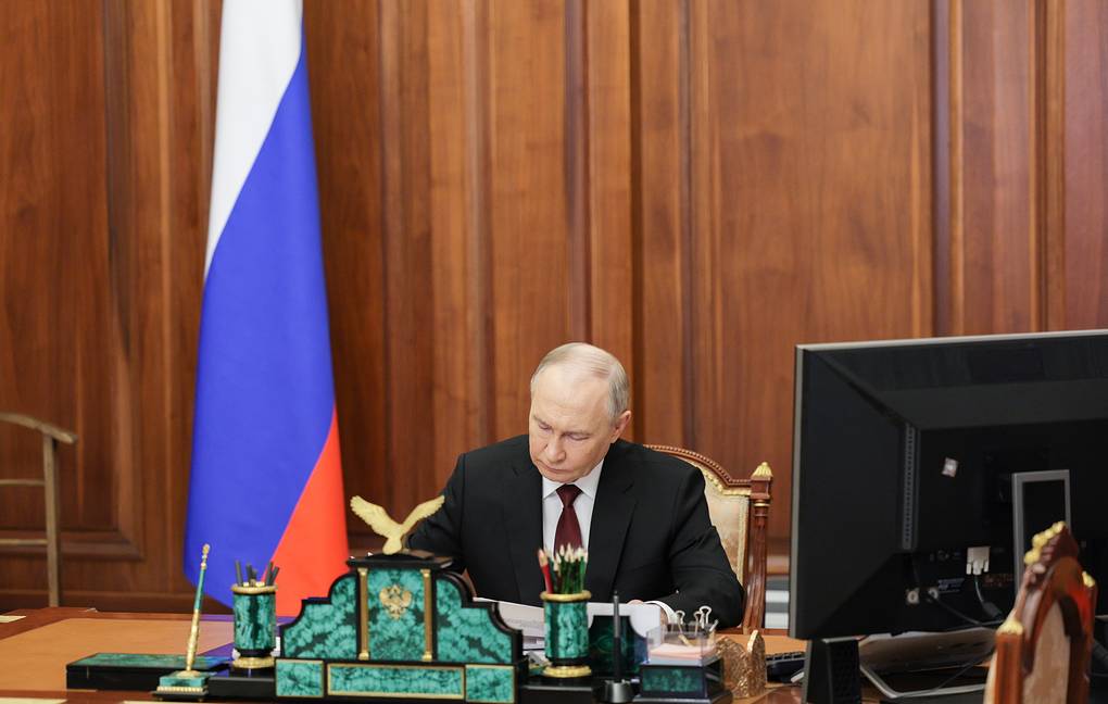 Putin signs decree setting Russia’s development goals for 2030