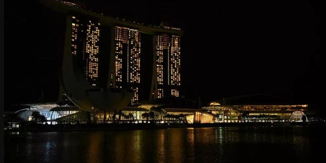 Cities of the world turn off lights to revive the Earth Hour event
