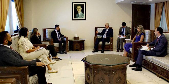 Al-Jaafari discusses with Al-Mandhari cooperation aspects between Syria and WHO
