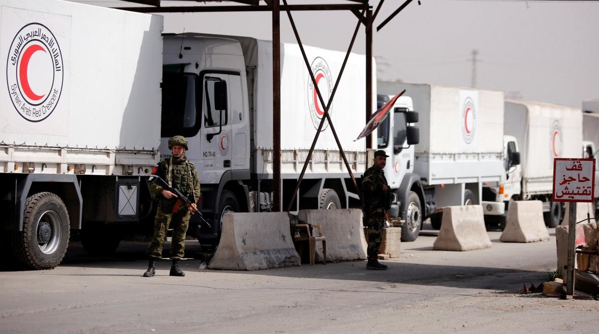 Syria’s Ghouta received First aid convoy, stripped