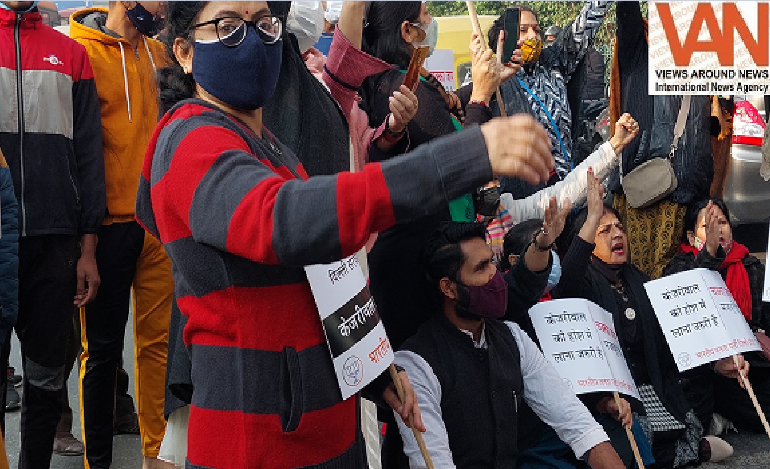 केजरीवाल की शराब-नीति के खिलाफ बीजेपी का दिल्ली मे