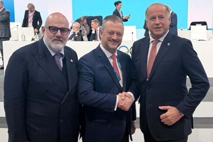 ISSF and IPC sign agreement regarding the transfer shooting Para sport to ISSF