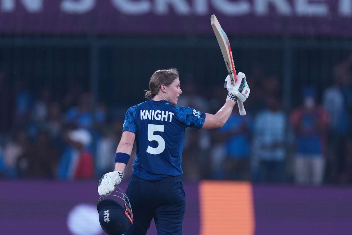 Knight powers England into semi-finals with thrilling victory over India