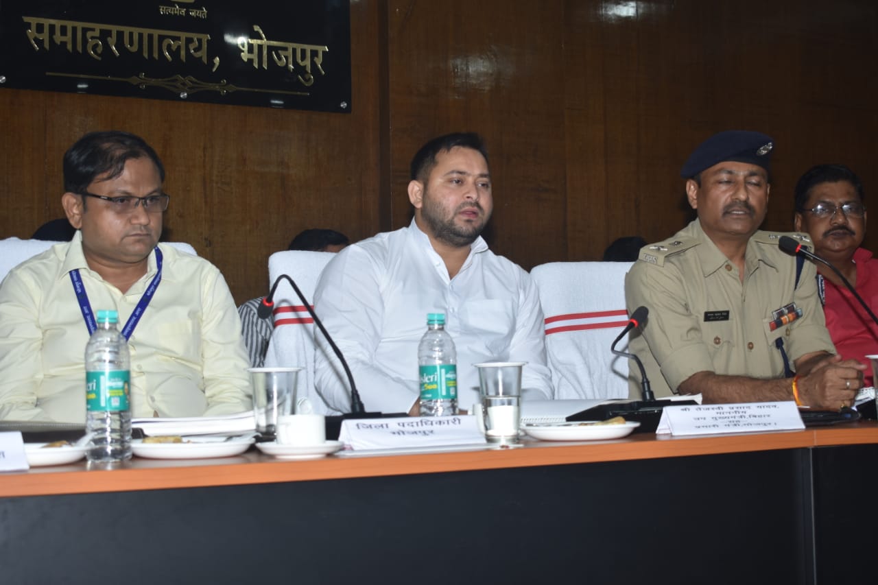 उप मुख्यमंत्री तेजस्वी यादव ने समीक्षात्मक बैठक की