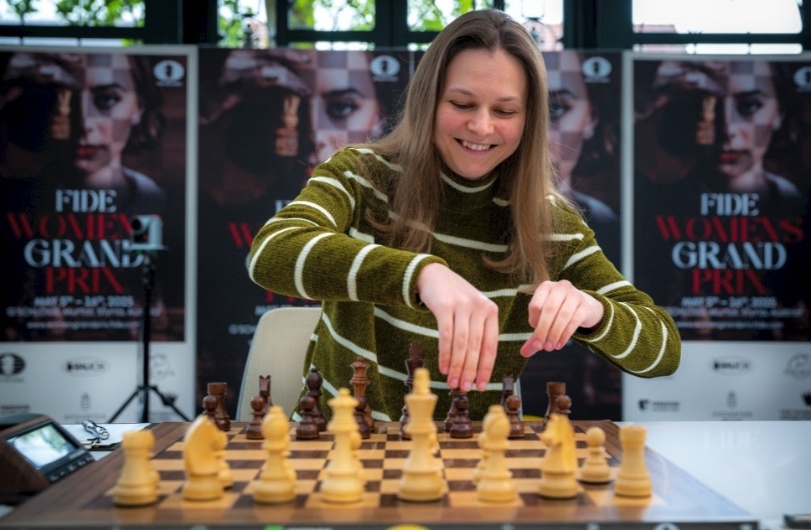 FIDE WGP Austria - Anna Muzychuk and Vaishali share the lead after Round 3