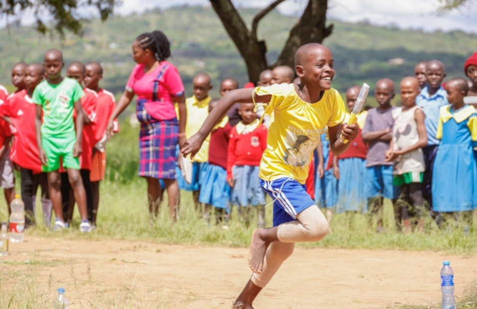 Kenya wins Kids' Athletics Day Member Federation Relay Around the World Challenge