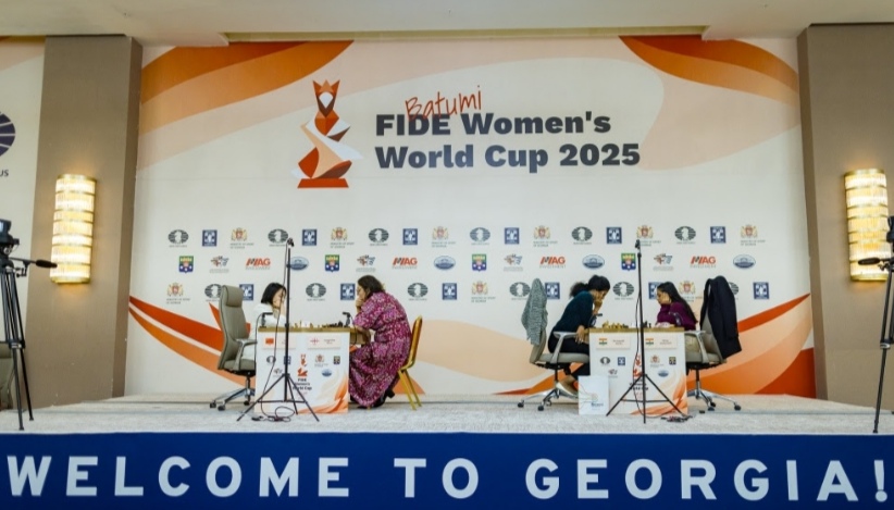 Lei Tingjie, Tan Zhongyi and Humpy Koneru qualify for the semifinals at FIDE Women’s World Round 5 Game 2
