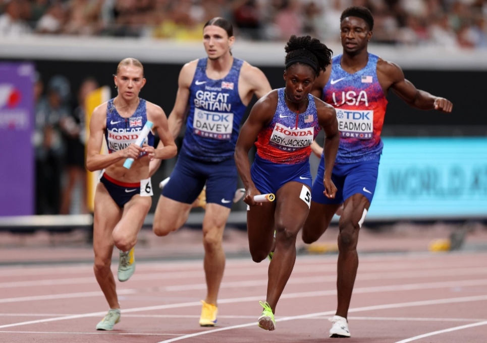 First five titles claimed on thrilling opening day in Tokyo