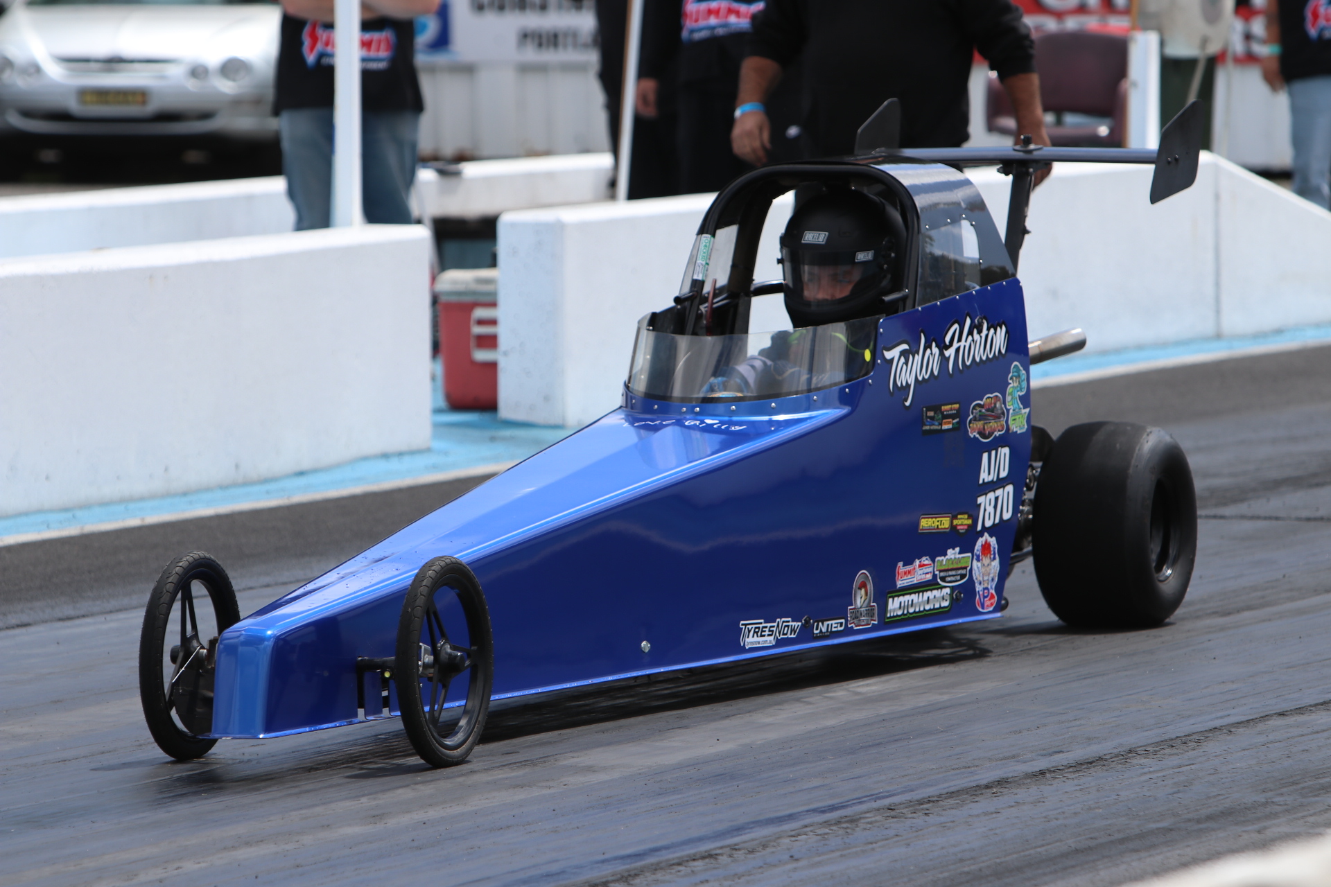 DREAMS ON THE LINE AS JUNIOR DRAGSTER CONTENDERS CHASE CHAMPIONSHIP GLORY