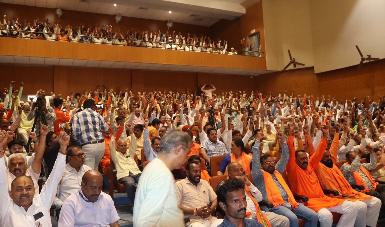 कांग्रेस द्वारा ‘भगवा आतंकवाद’ सिद्ध करने के लिए रचा गया एक षड्यंत्र, ‘मालेगांव विस्फोट’...!!!