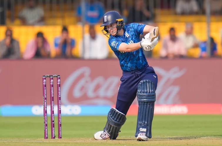Jones leads England into semi-finals on a winning note