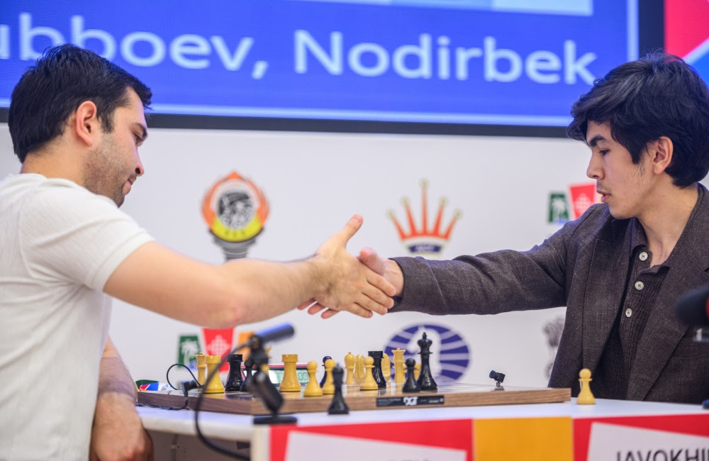 Sindarov and Wei Yi advance to final after dramatic tiebreaks at FIDE World Cup