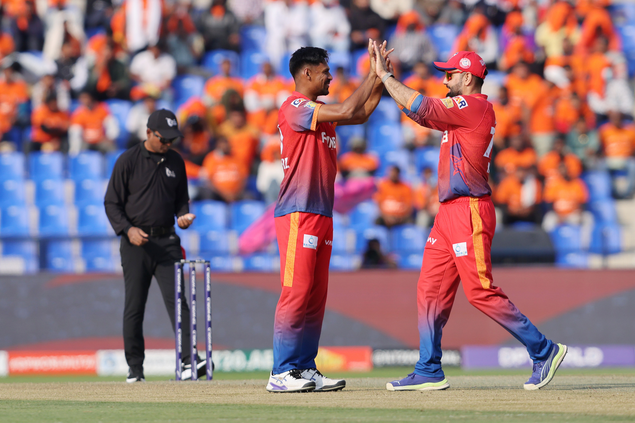 Dubai Capitals clinch important six-wicket victory over Gulf Giants