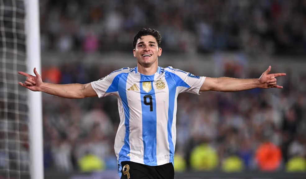 Argentina always want to be champions - Alvarez