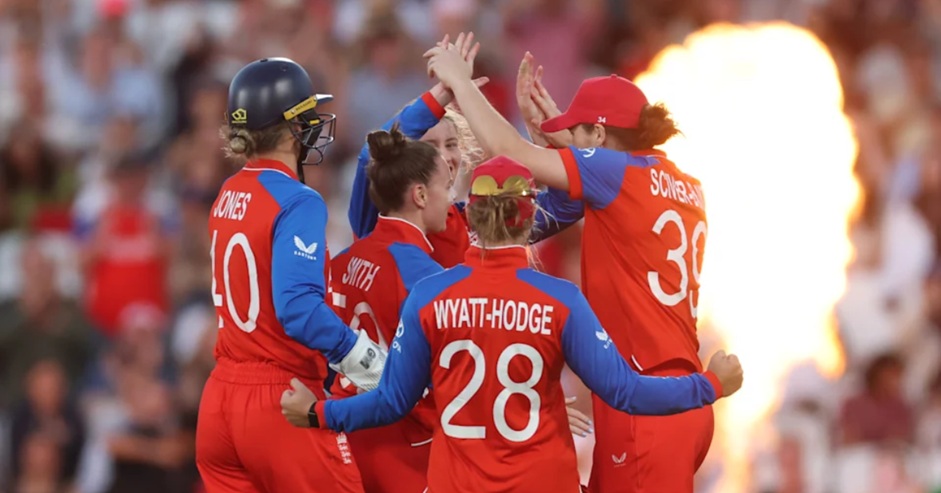 Sciver-Brunt’s spectacular return from injury guides England past South Africa and into final