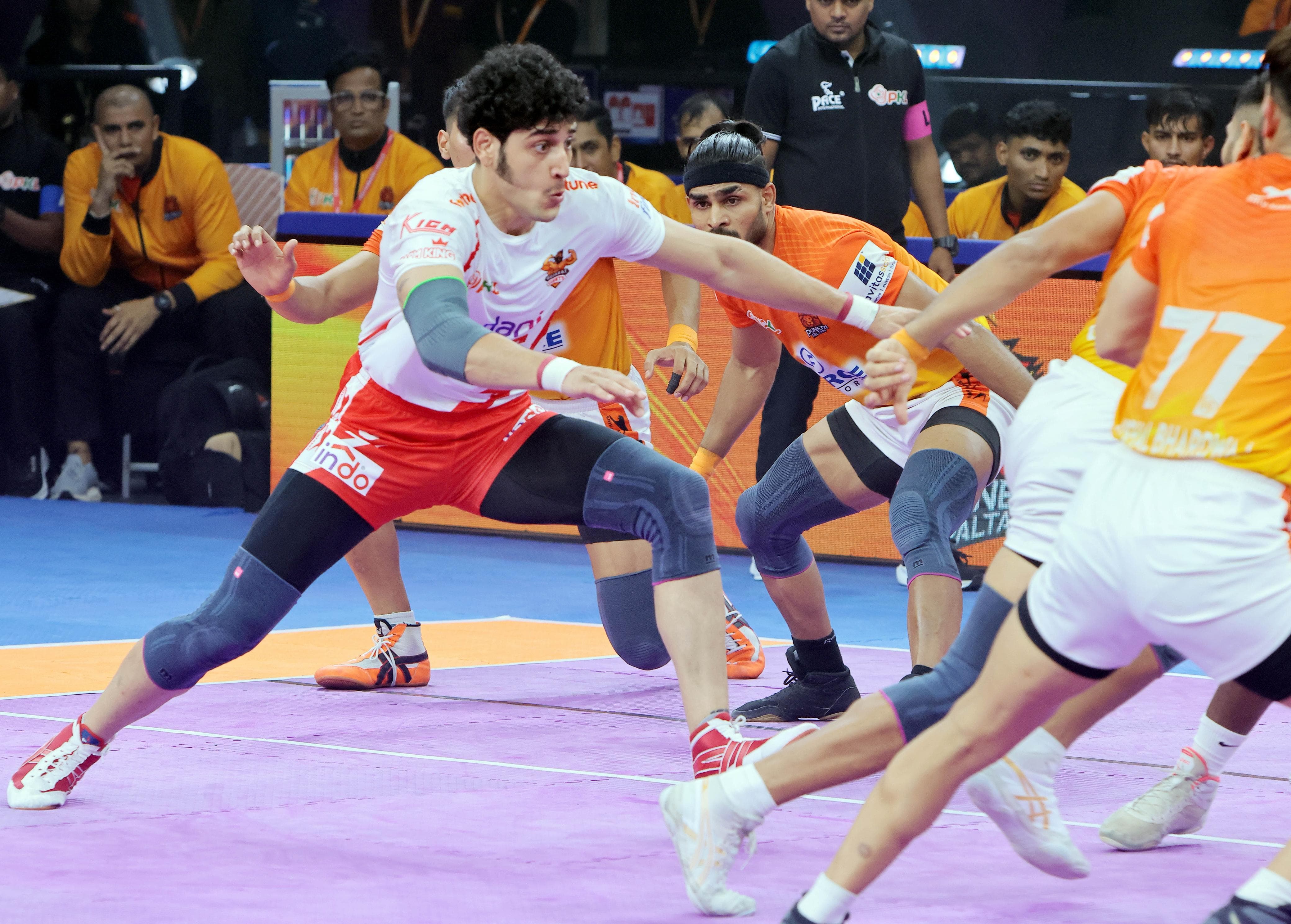 Commanding all-round performance guides Puneri Paltan to mammoth 22-point victory over Gujarat Giants